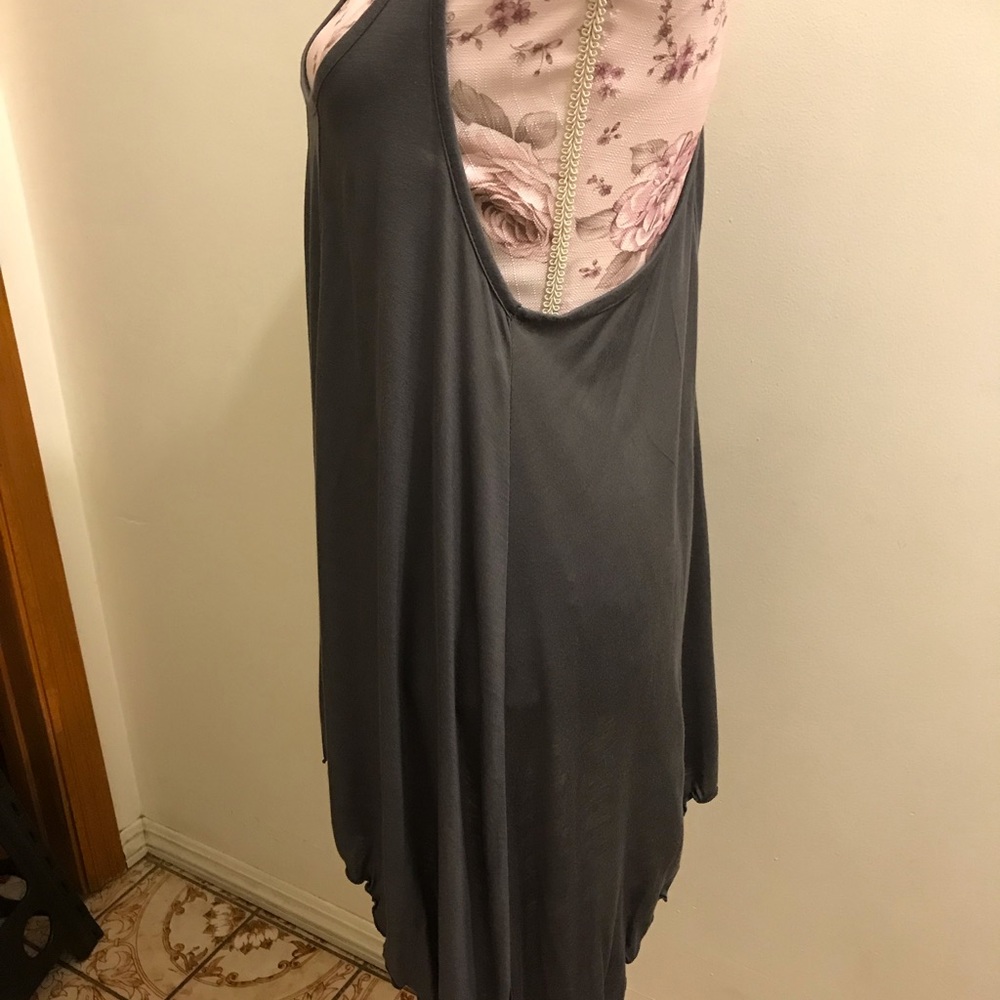 Tops - Picture 4 of 5